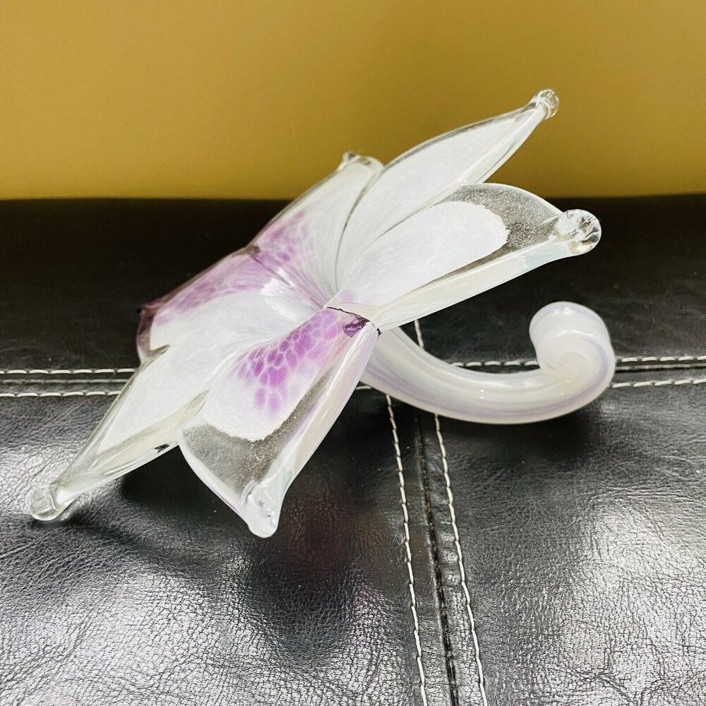 Art Glass Trumpet Vase Handmade Lilac White Cased Sommerso Murano? Italy 7.8"